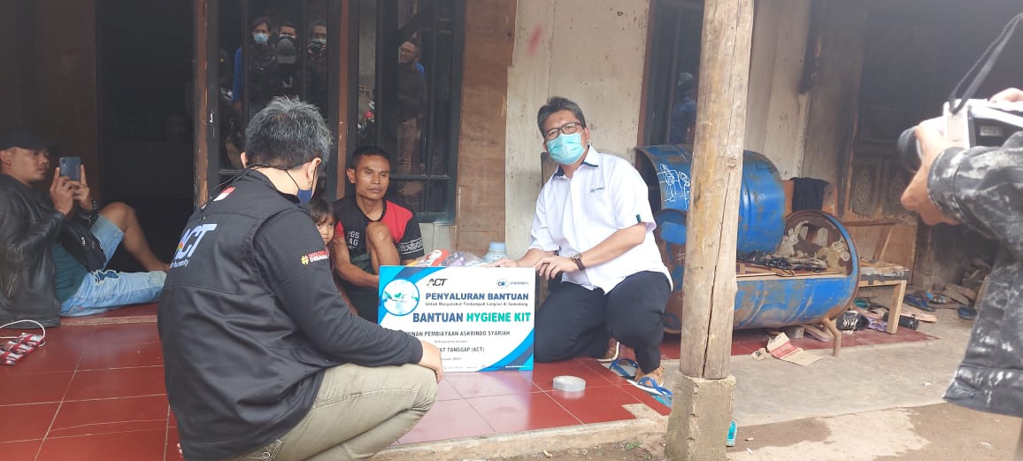 Askrindo Syariah Gandeng ACT Dalam Menyalurkan Bantuan Bencana Tanah Longsor di Sumedang Jawa Barat