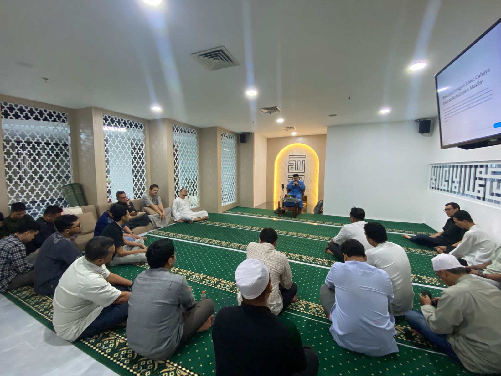 Kegiatan Qiyamul Lail dan Tausiyah Subuh Askrindo Syariah