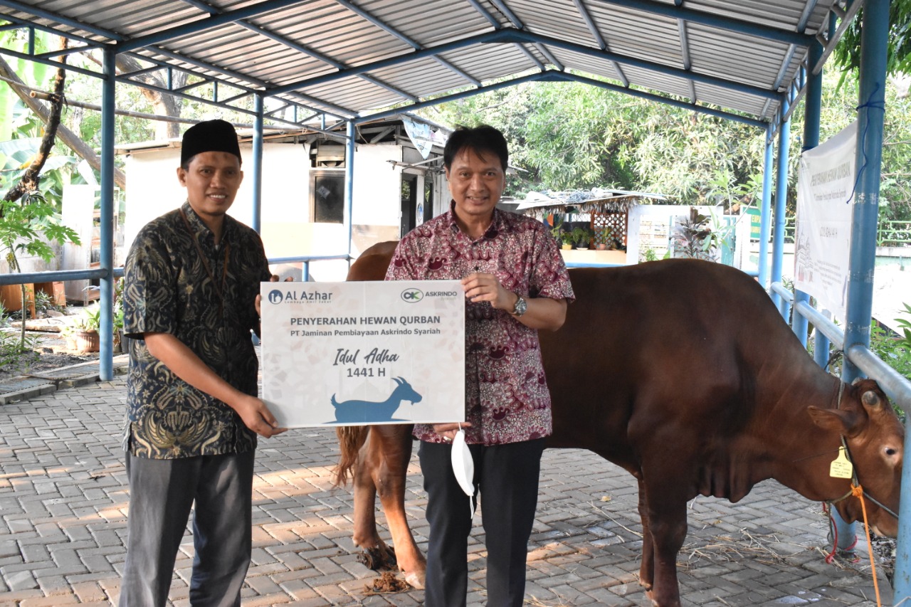 Askrindo Syariah Menyerahkan Hewan Qurban Untuk Idul Adha 1441 H