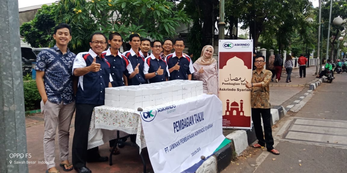 PEMBAGIAN TAKJIL BUKA PUASA