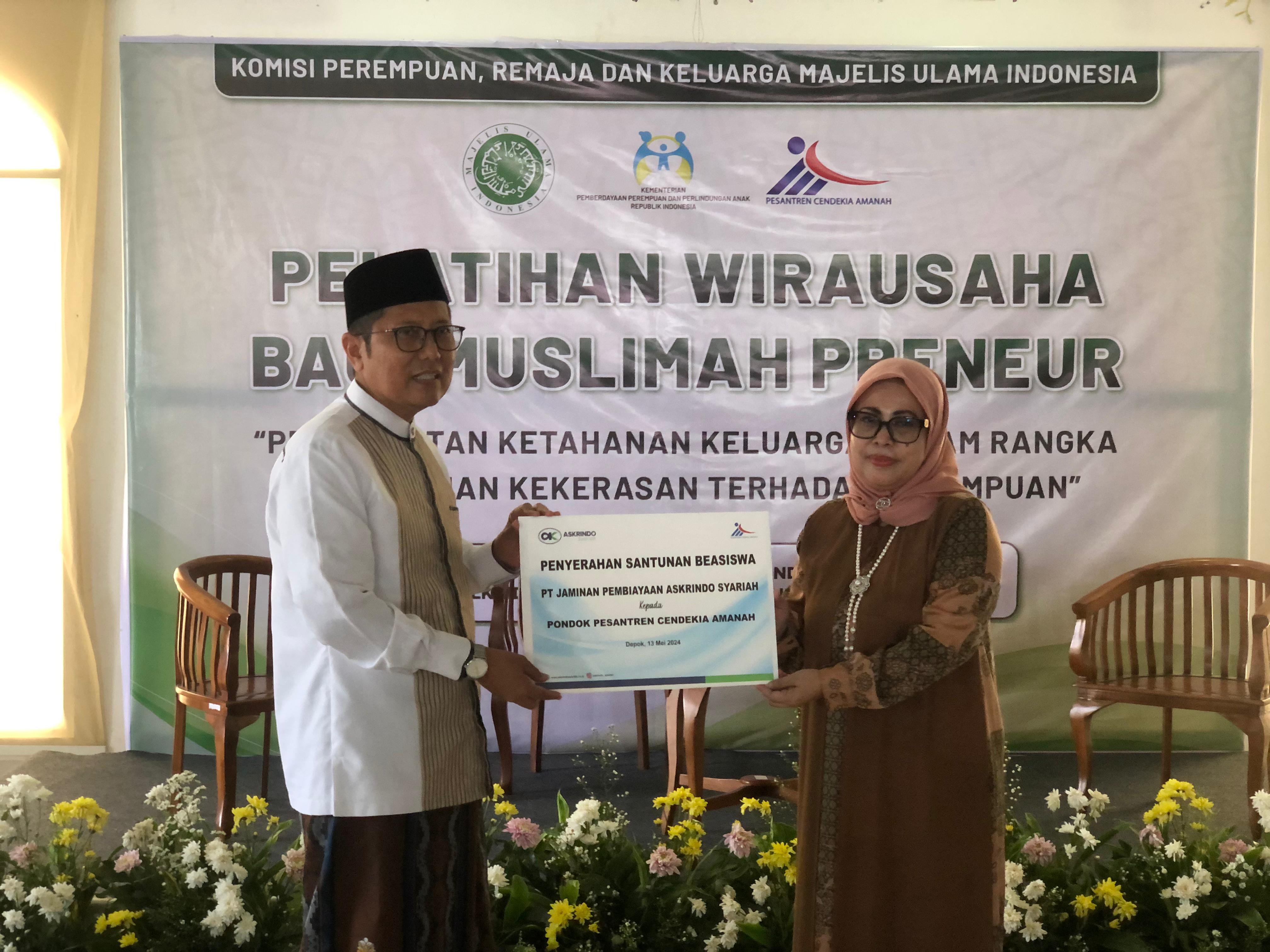 Askrindo Syariah Serahkan Beasiswa Santri Brilliant 2024