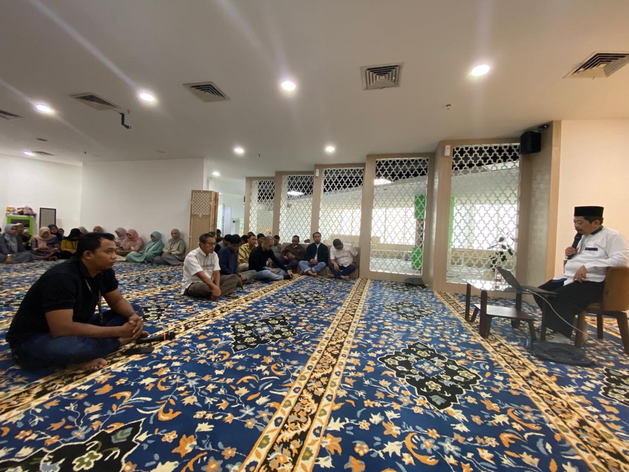 Askrindo Syariah Gelar Tausiah Jumat Rutin Bahas Spiritualitas dan Ketenangan Hati