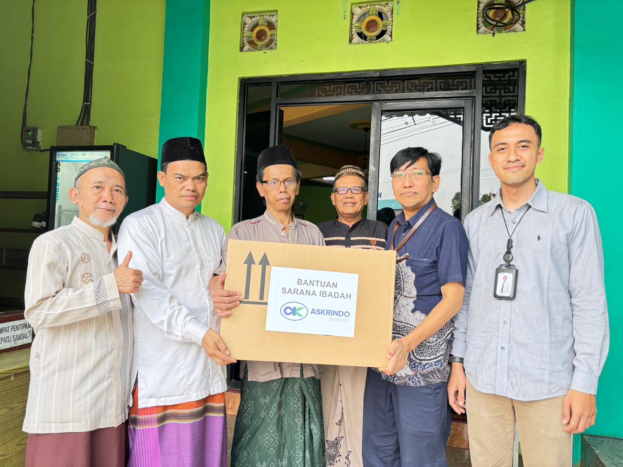 Askrindo Syariah Salurkan Bantuan Sarana Ibadah