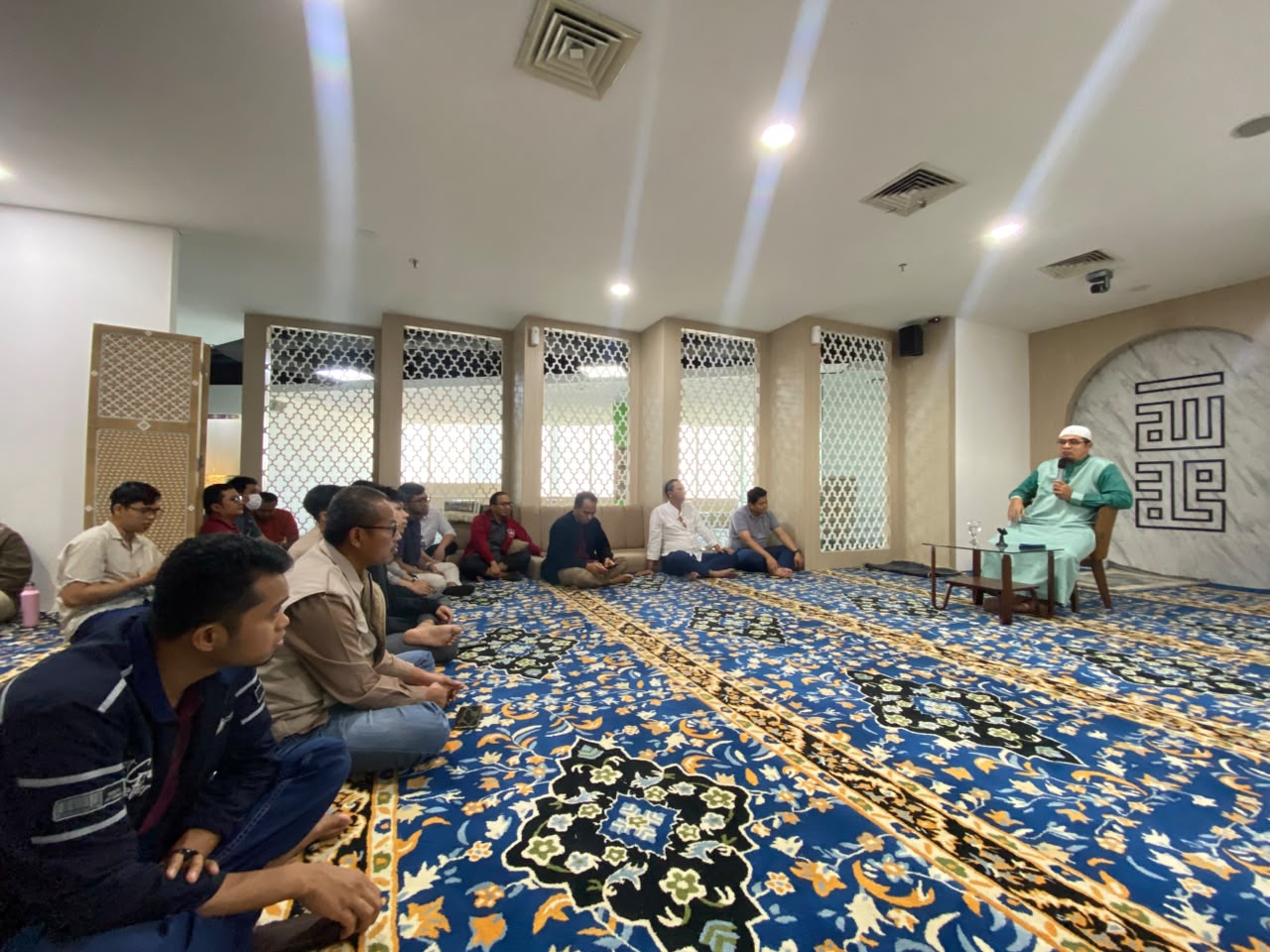 Askrindo Syariah Gelar Tausiah Jumat Rutin Bahas Makna Harta dalam Kehidupan