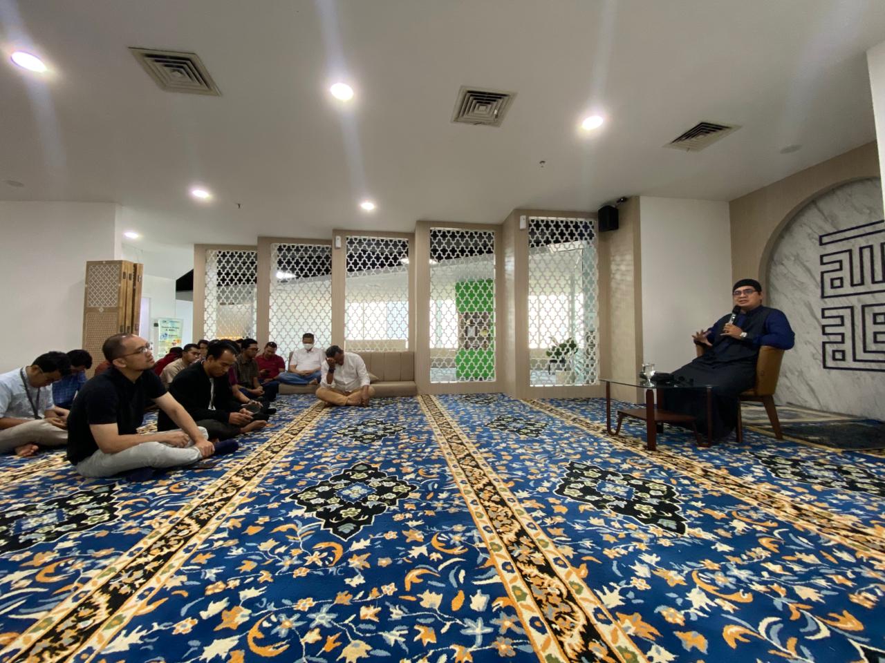Askrindo Syariah Gelar Tausiah Jumat, Makna Makkah dan Madinah